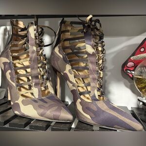 Jessica Simpson camo green/navy blue pointed heels